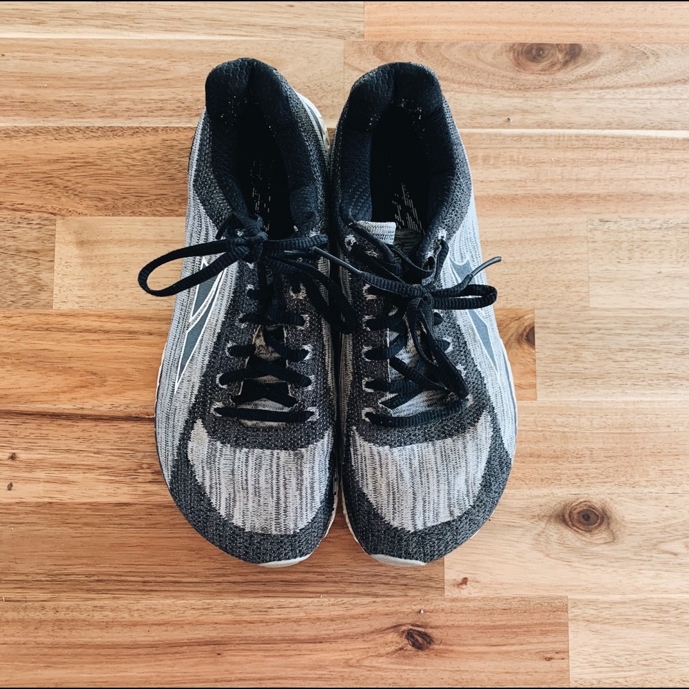 Altra escalante running shoes
